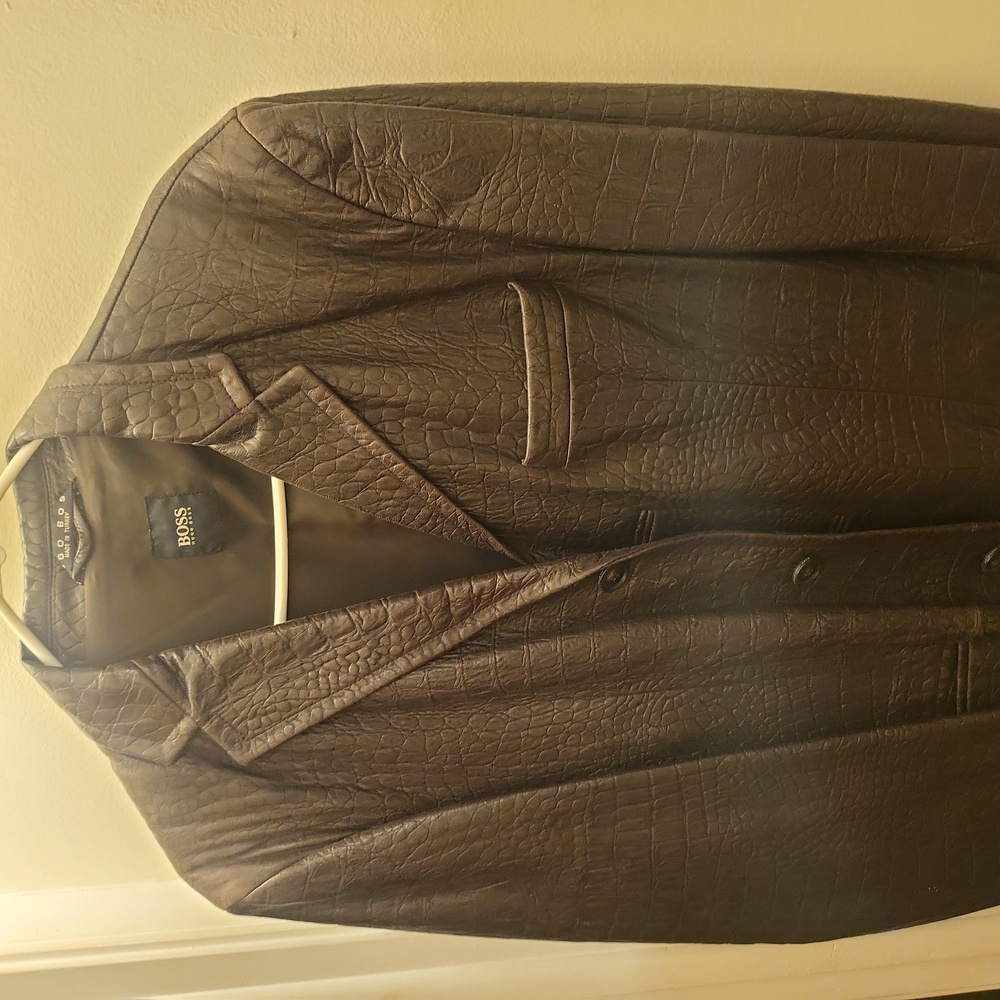 Blazer - Picture 2 of 3